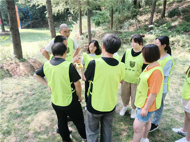 西安公司附近素质拓展团建,西安户外拓展同学会,西安室外拓展团建公司