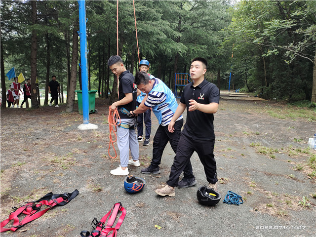 西安周边团建活动基地,西安公司可以做团建山庄,西安适合团建开会的地方