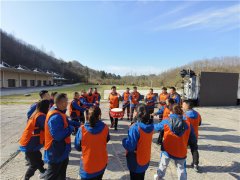 西安夏季拓展团建基地_西安军训类户外拓展有哪